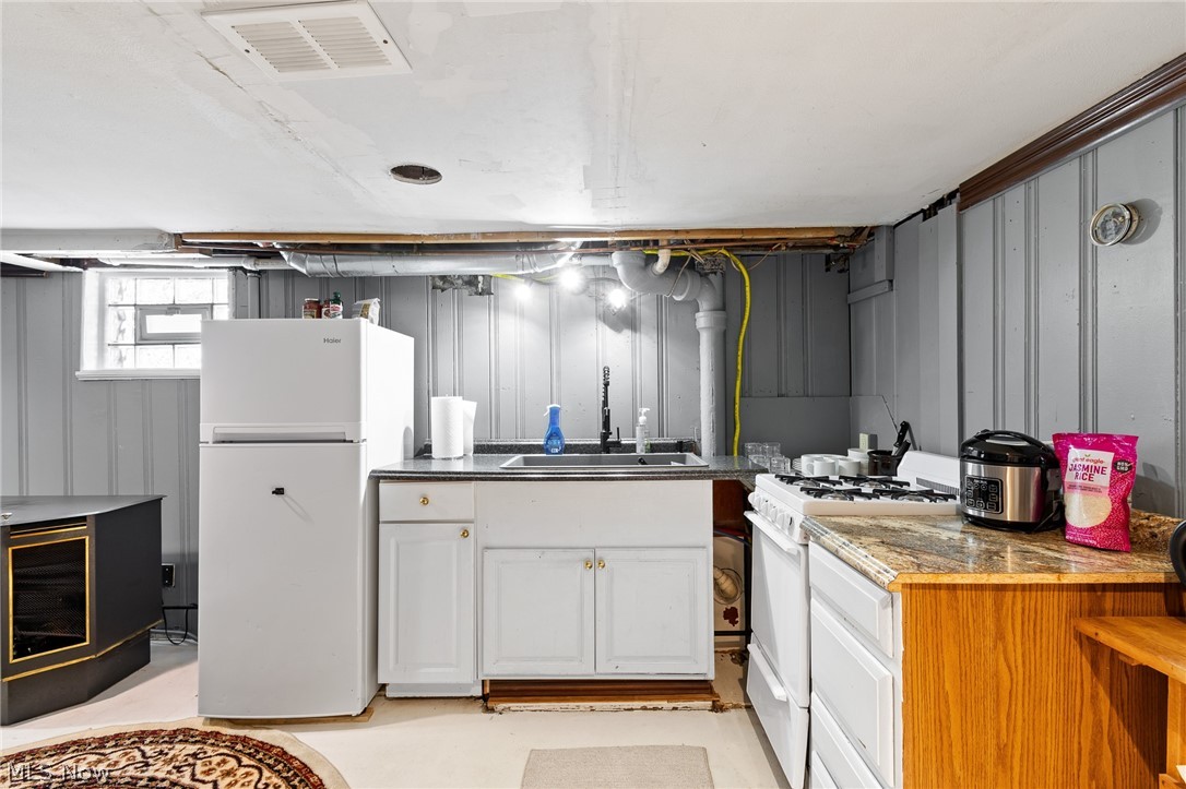 2641 Edwin Avenue Akron OH 44314