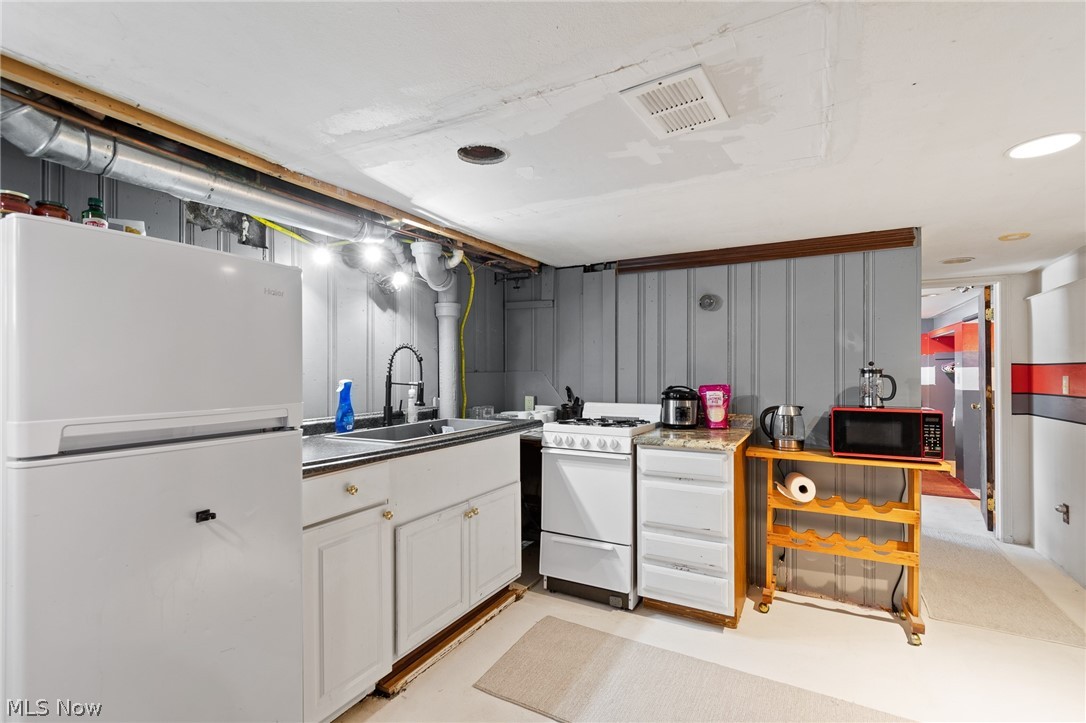 2641 Edwin Avenue Akron OH 44314