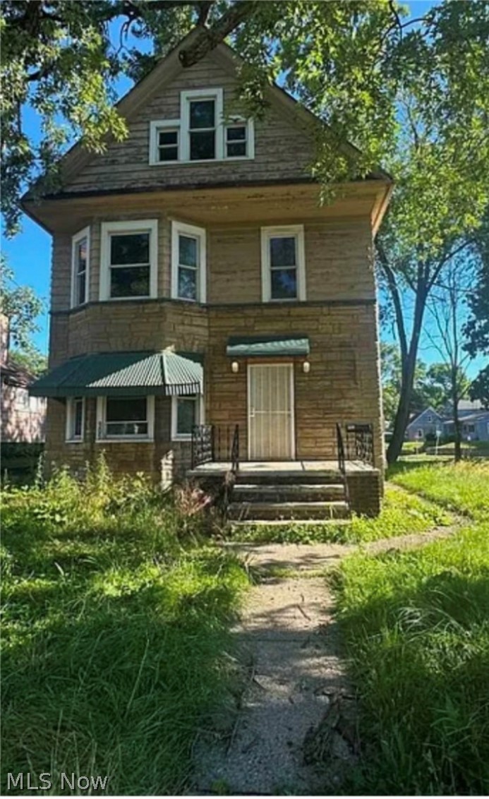 905 E Buchtel Avenue Akron OH 44305