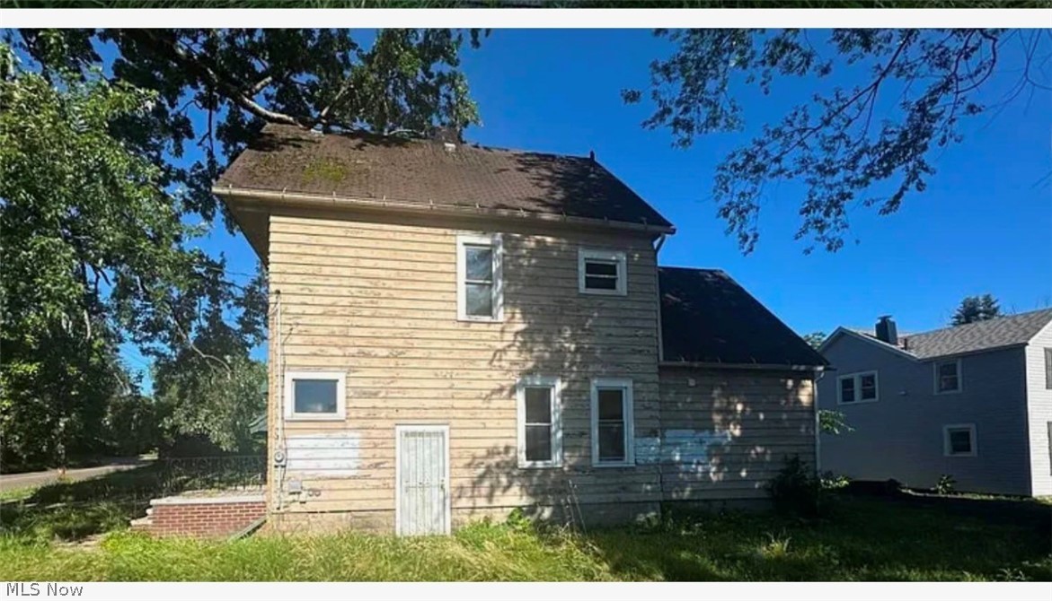 905 E Buchtel Avenue Akron OH 44305