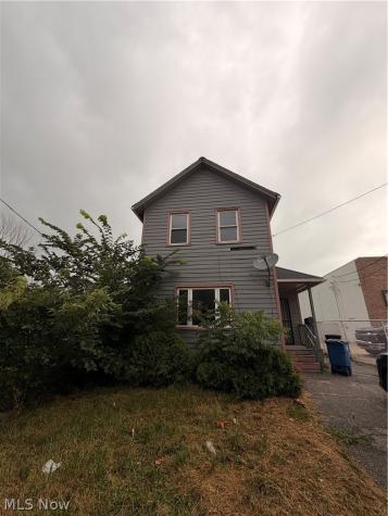 7813 Harvard Avenue Cleveland OH 44105