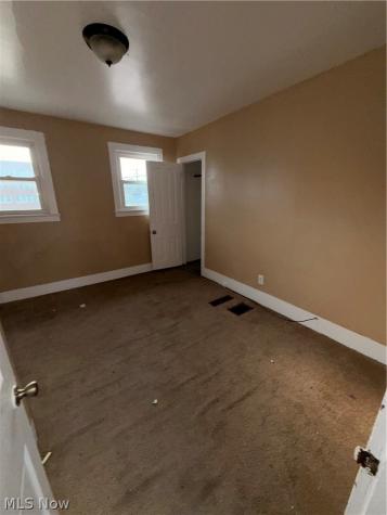 7813 Harvard Avenue Cleveland OH 44105
