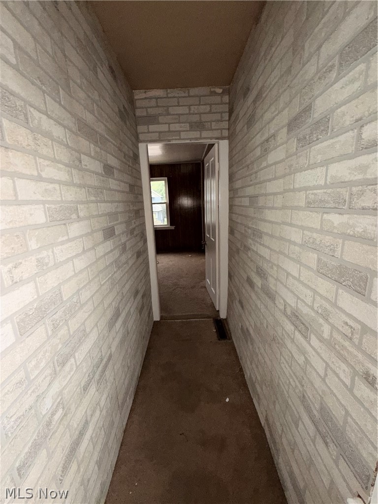7813 Harvard Avenue Cleveland OH 44105