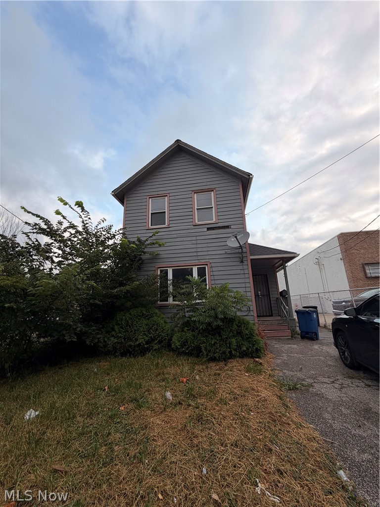 7813 Harvard Avenue Cleveland OH 44105