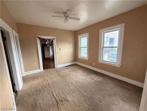 7813 Harvard Avenue Cleveland OH 44105