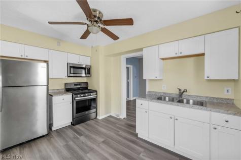 7119 Laverne Avenue Parma OH 44129