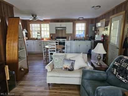 27760 Norris Road Tippecanoe OH 44699