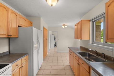 1525 Bonnie Road Macedonia OH 44056