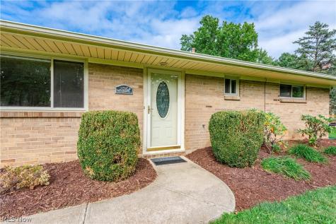 1525 Bonnie Road Macedonia OH 44056
