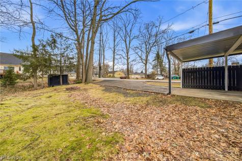 8324 Harbor Drive Mentor OH 44060