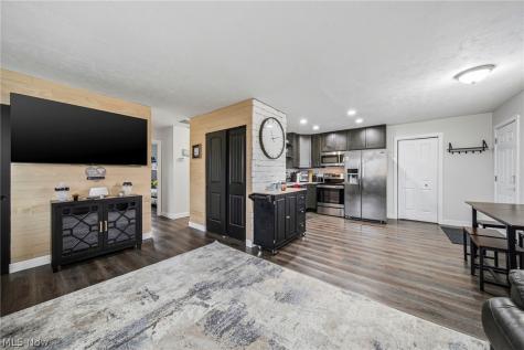 8324 Harbor Drive Mentor OH 44060