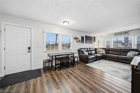 8324 Harbor Drive Mentor OH 44060