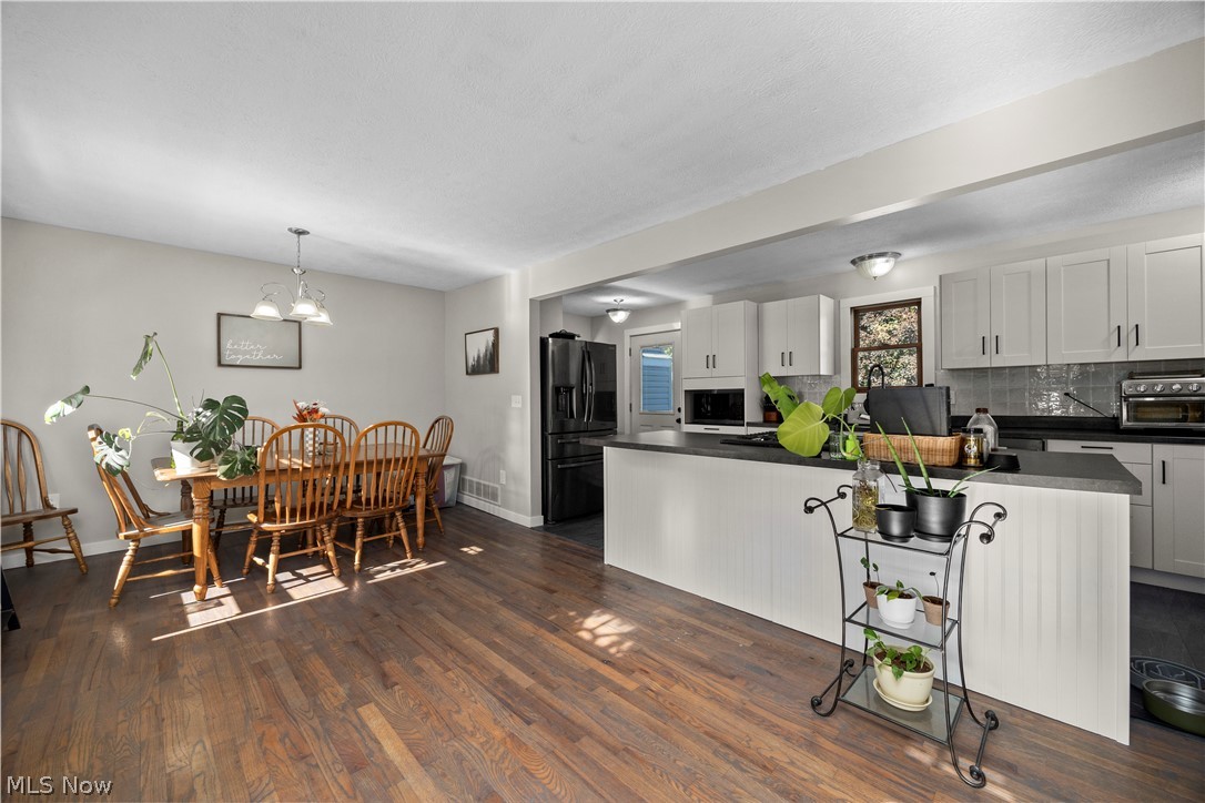 38536 E River Road Elyria OH 44035