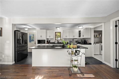 38536 E River Road Elyria OH 44035