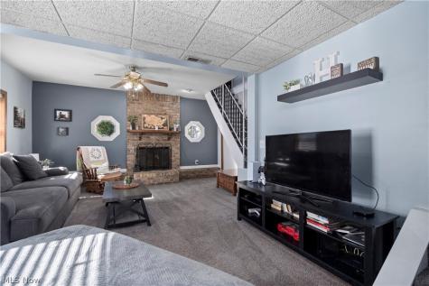 38536 E River Road Elyria OH 44035
