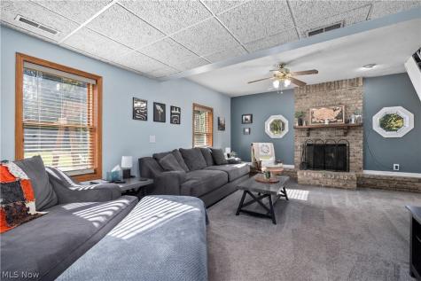38536 E River Road Elyria OH 44035