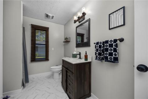 38536 E River Road Elyria OH 44035