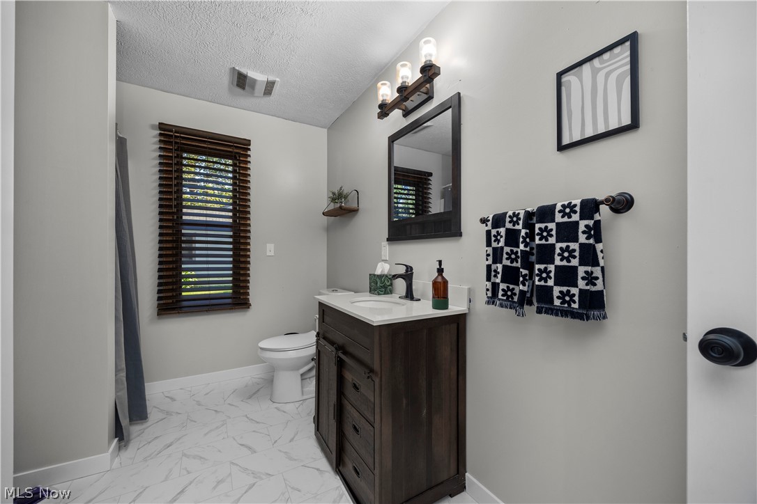 38536 E River Road Elyria OH 44035