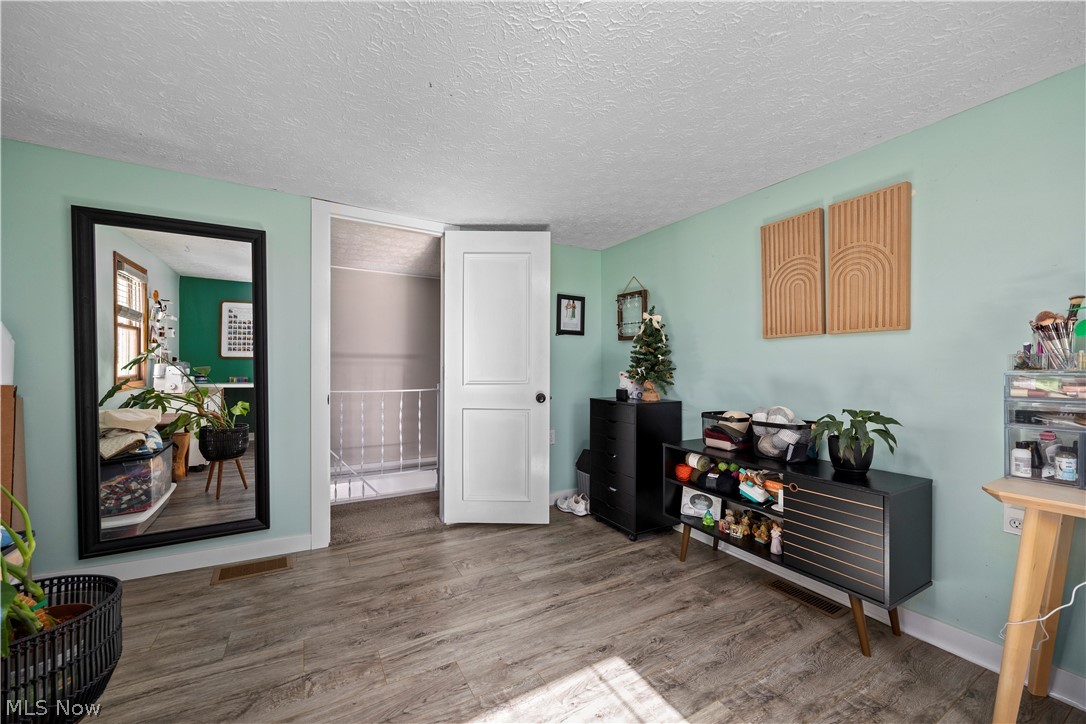 38536 E River Road Elyria OH 44035