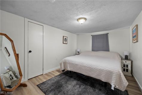 38536 E River Road Elyria OH 44035