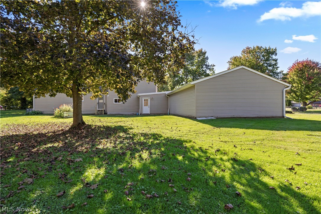 38536 E River Road Elyria OH 44035