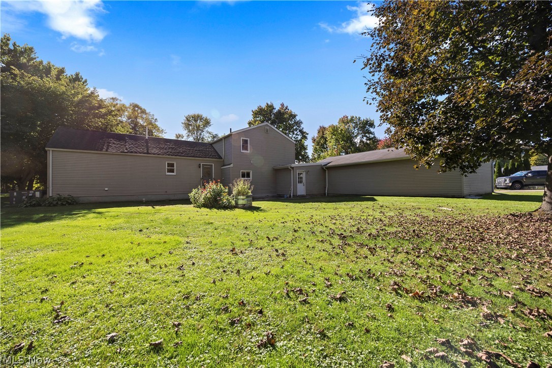 38536 E River Road Elyria OH 44035