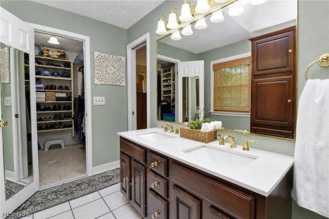 7693 Oakridge Drive Mentor OH 44060