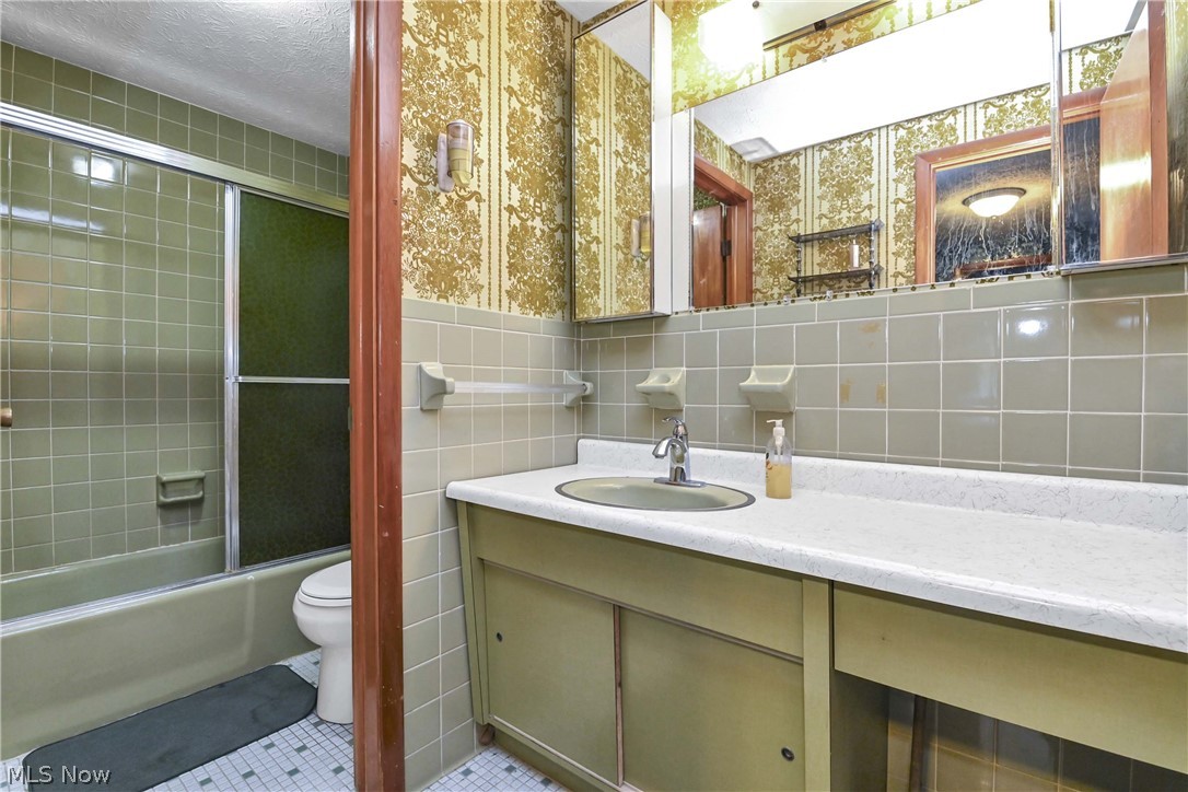 3038 Van Aken Boulevard Shaker Heights OH 44120