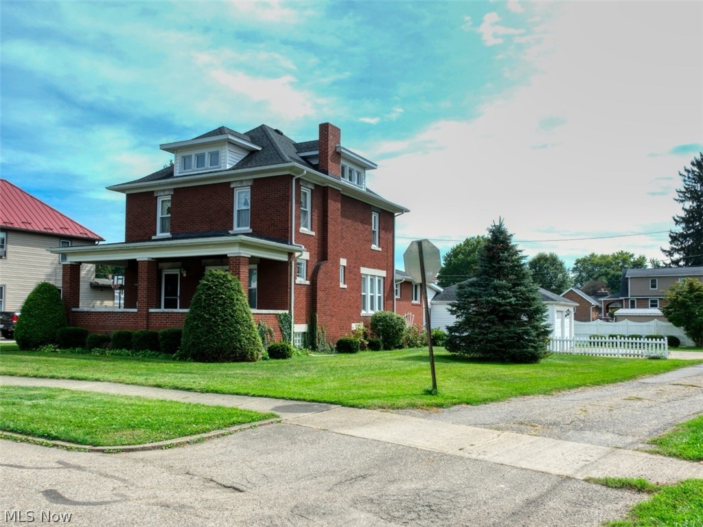 212 5th Street SW Strasburg OH 44680