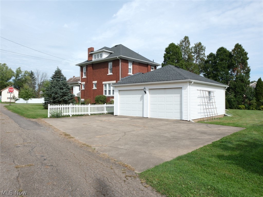 212 5th Street SW Strasburg OH 44680