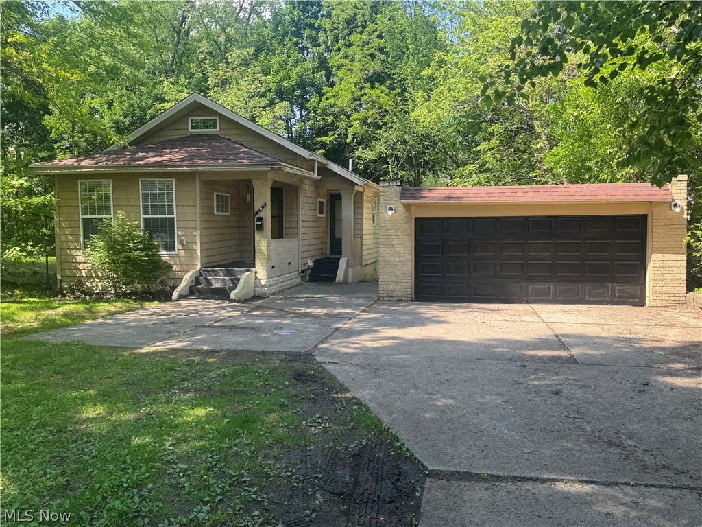 1263 Newton Street Akron OH 44305