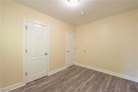 1263 Newton Street Akron OH 44305