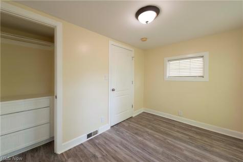 1263 Newton Street Akron OH 44305