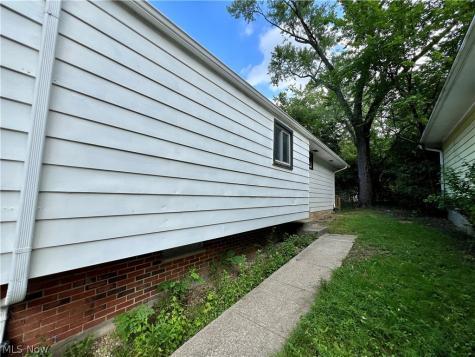 14417 Maple Avenue Maple Heights OH 44137