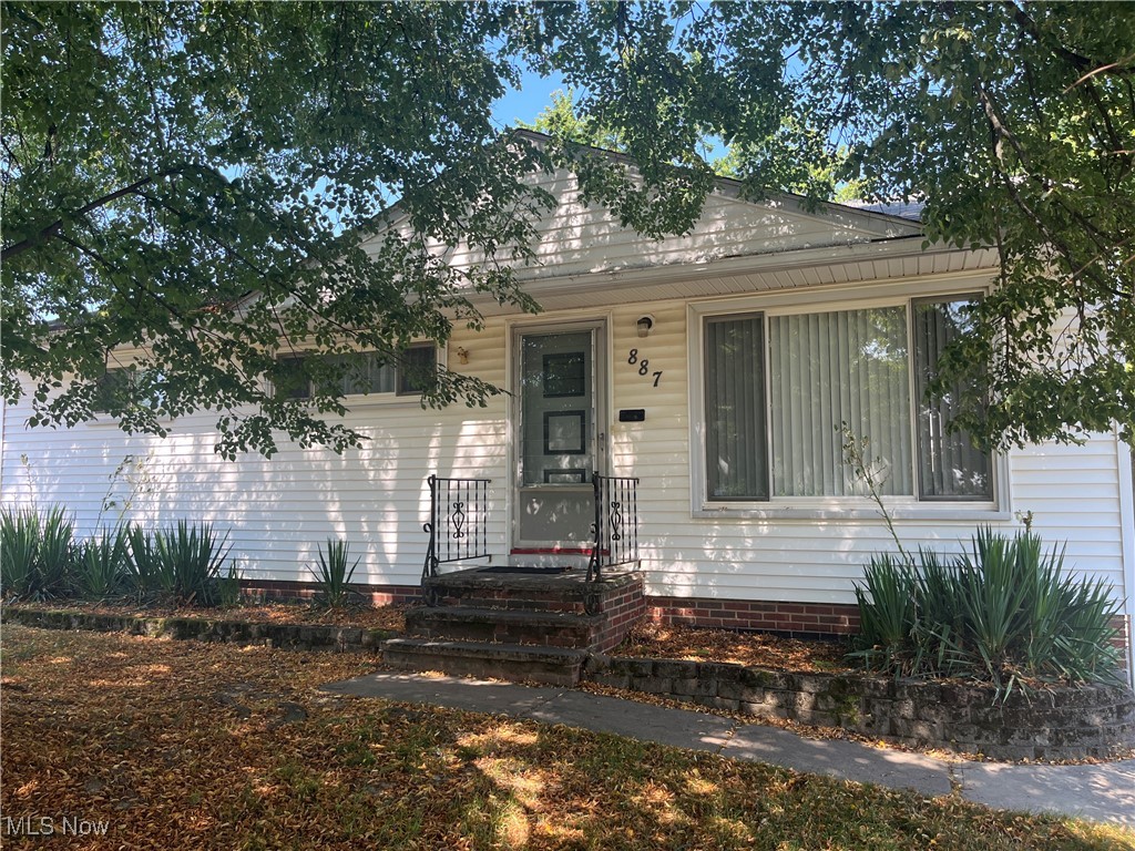 887 Mckinley Avenue Bedford OH 44146