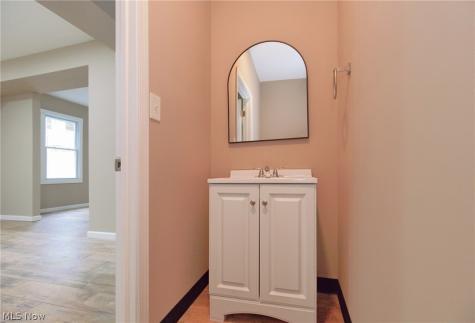 2146 W 95th Street Cleveland OH 44102