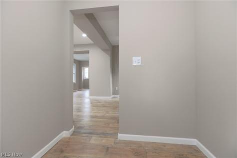 2146 W 95th Street Cleveland OH 44102