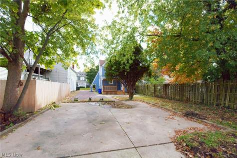 2146 W 95th Street Cleveland OH 44102