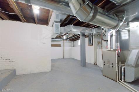 2146 W 95th Street Cleveland OH 44102