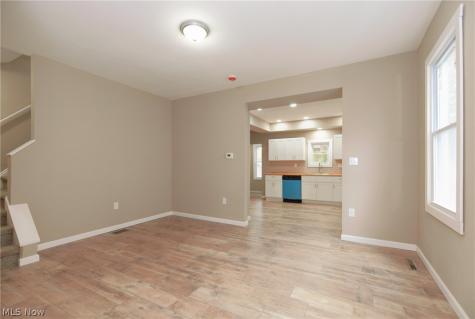2146 W 95th Street Cleveland OH 44102
