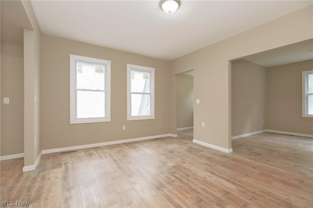 2146 W 95th Street Cleveland OH 44102