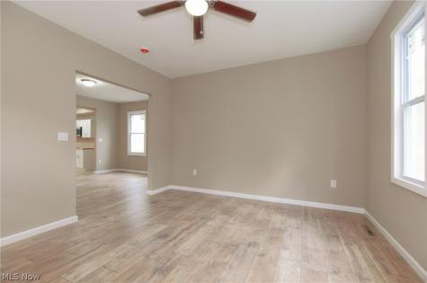 2146 W 95th Street Cleveland OH 44102