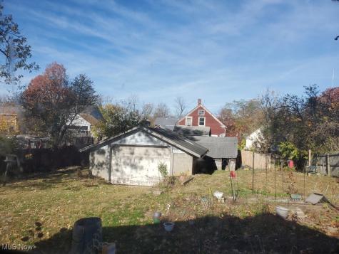 537 3rd Street Elyria OH 44035
