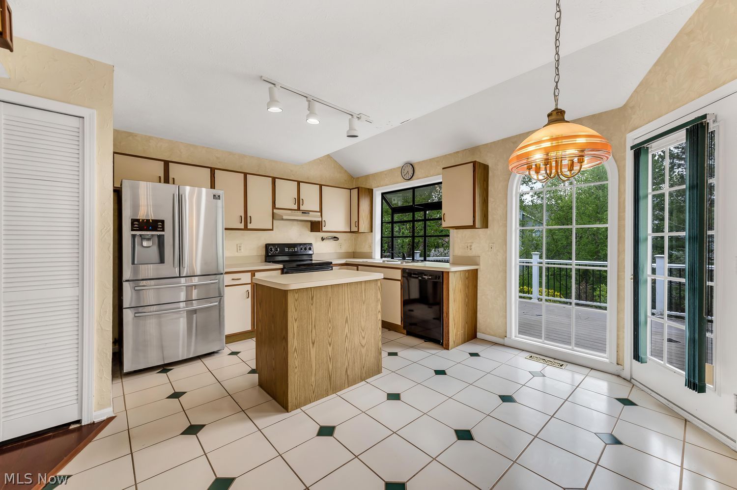 17944 Framingham Oval Strongsville OH 44136