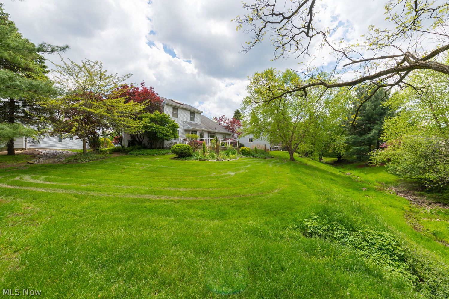 17944 Framingham Oval Strongsville OH 44136