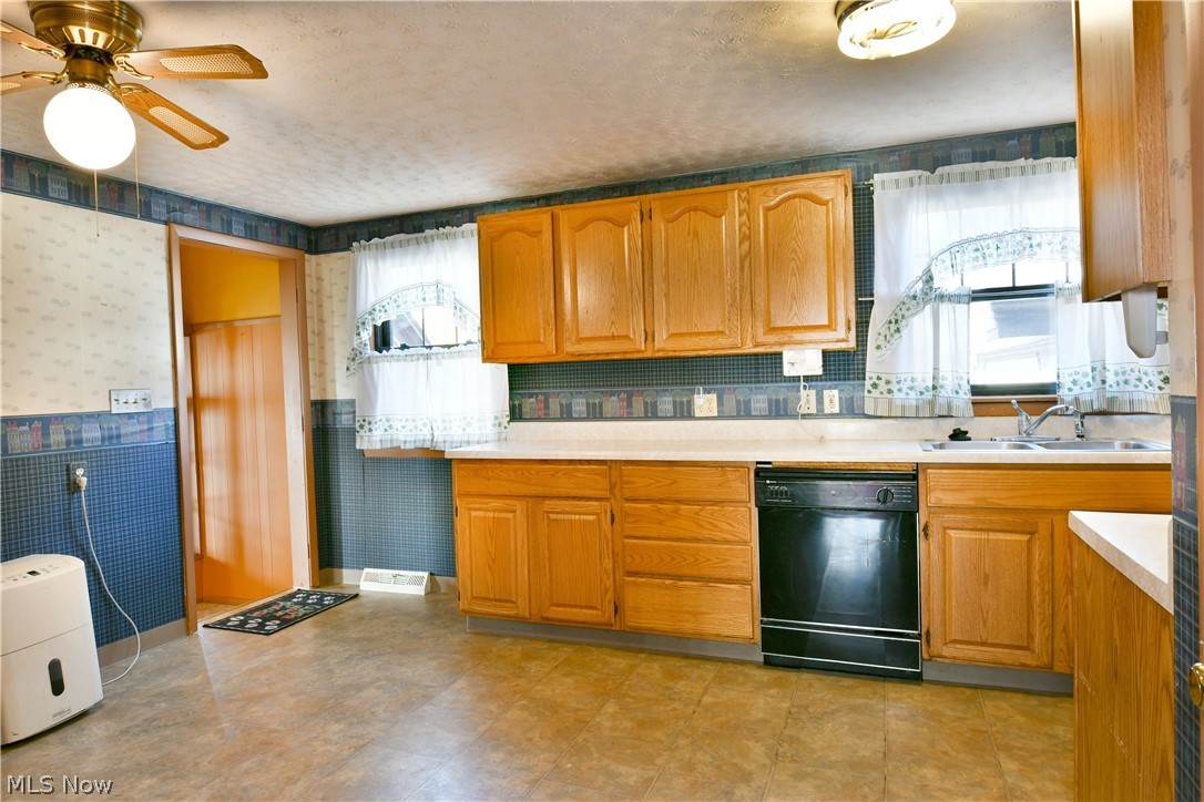 1346 Riverview Street NW Warren OH 44485