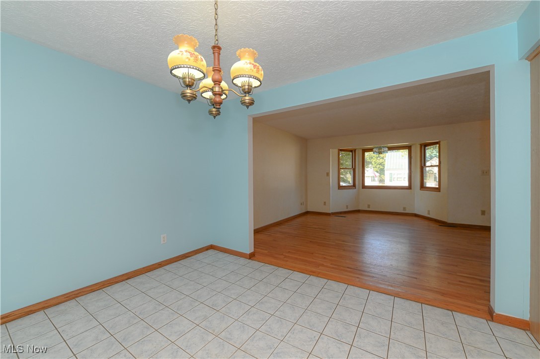 1933 Issaquah Street Cuyahoga Falls OH 44221