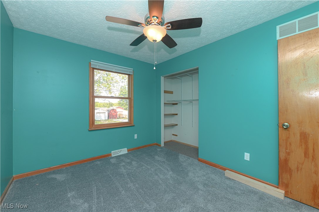 1933 Issaquah Street Cuyahoga Falls OH 44221