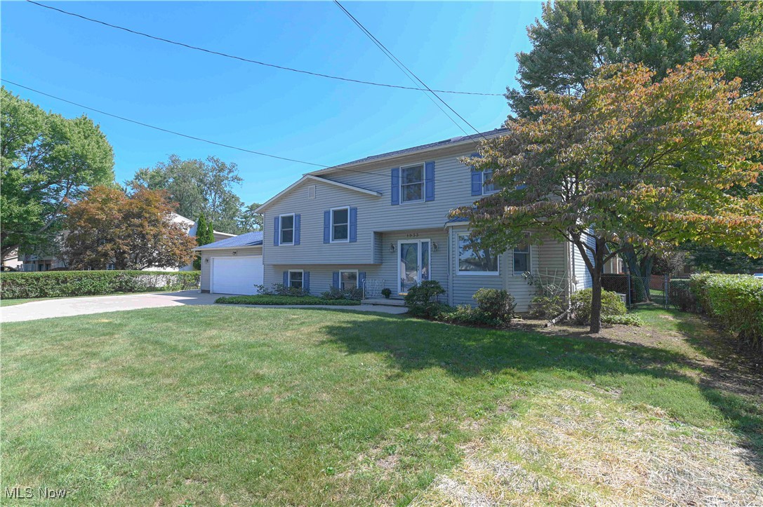 1933 Issaquah Street Cuyahoga Falls OH 44221