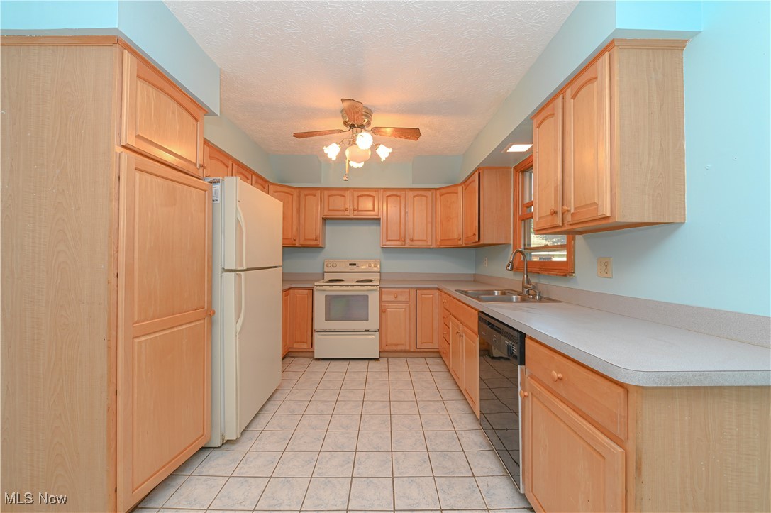 1933 Issaquah Street Cuyahoga Falls OH 44221